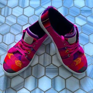 Peruvian Sneakers - Size 7
